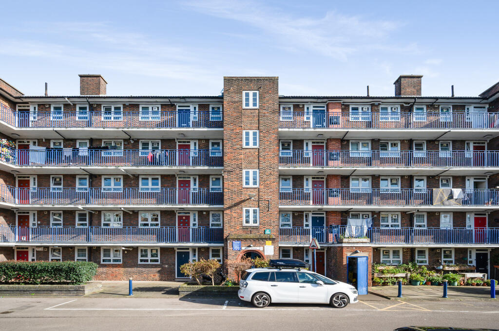 Main image of property: Gosling Way, London