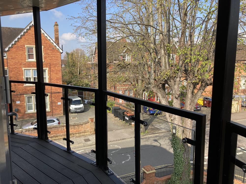 Apartment in Milton Keynes, Bedford - More