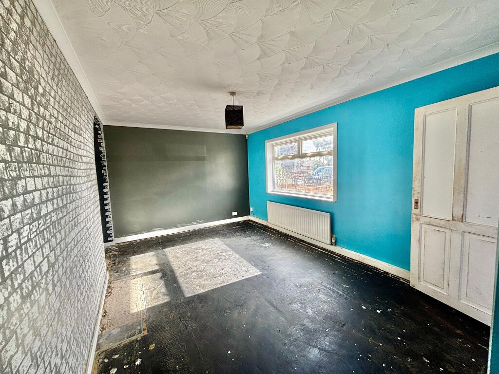 House in Wakefield, Havercroft with Cold Hiendley - View 5