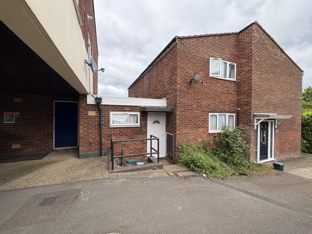Main image of property: Long Banks, HARLOW