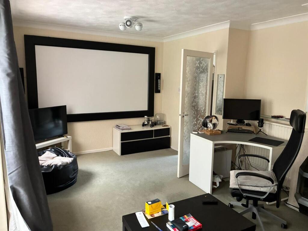 House in Stevenage - View 2