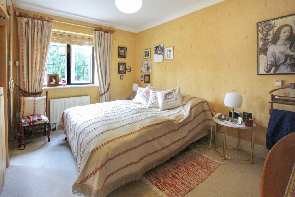 Apartment in Enfield - More