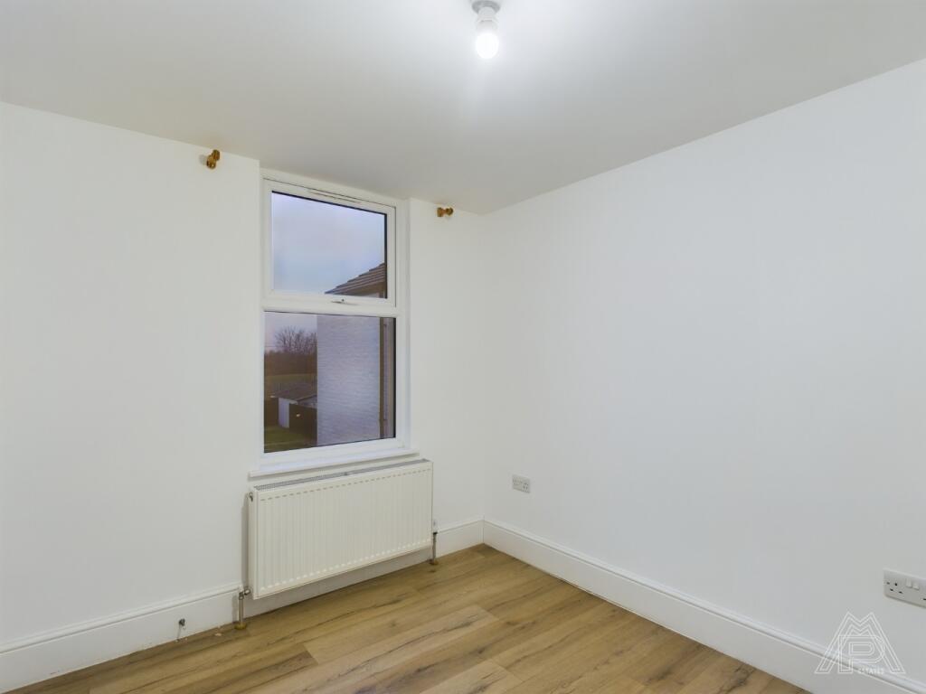 House in Thurrock, Essex - View 5