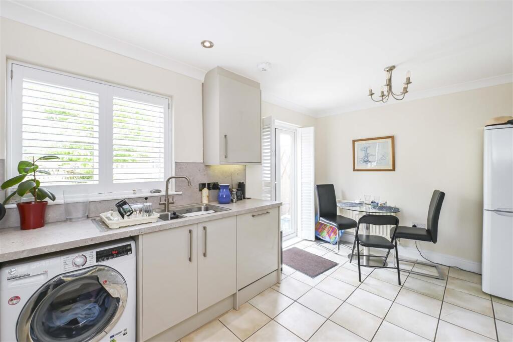 House in Dacorum, Markyate - View 5
