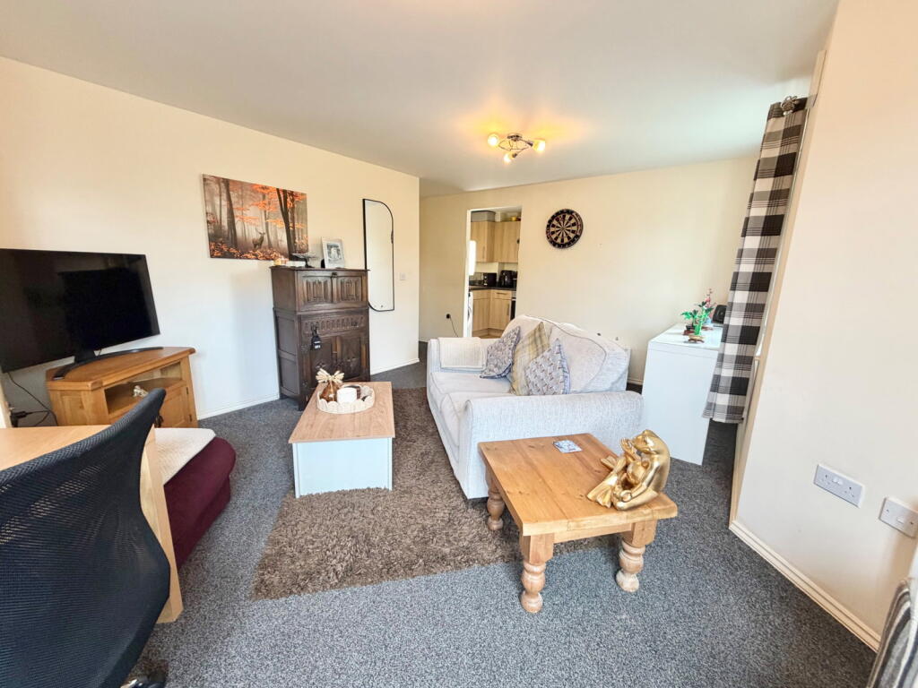 Apartment in Dudley, West Midlands - View 4
