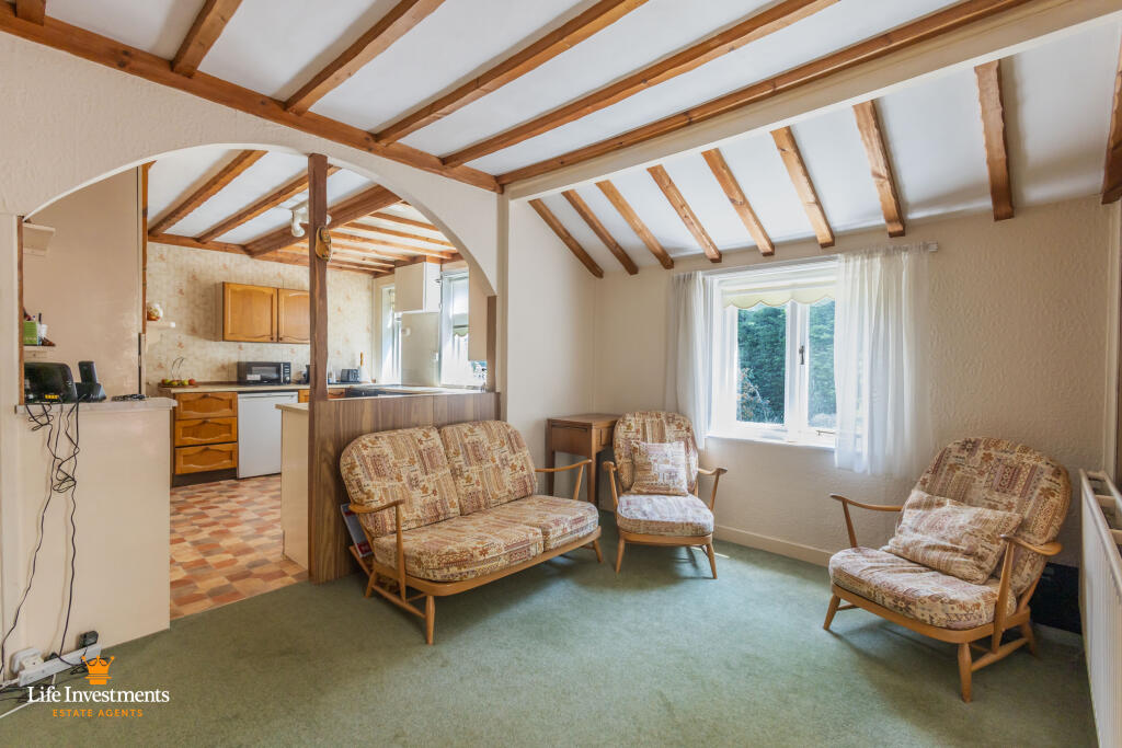 House in Daventry, West Northamptonshire - More