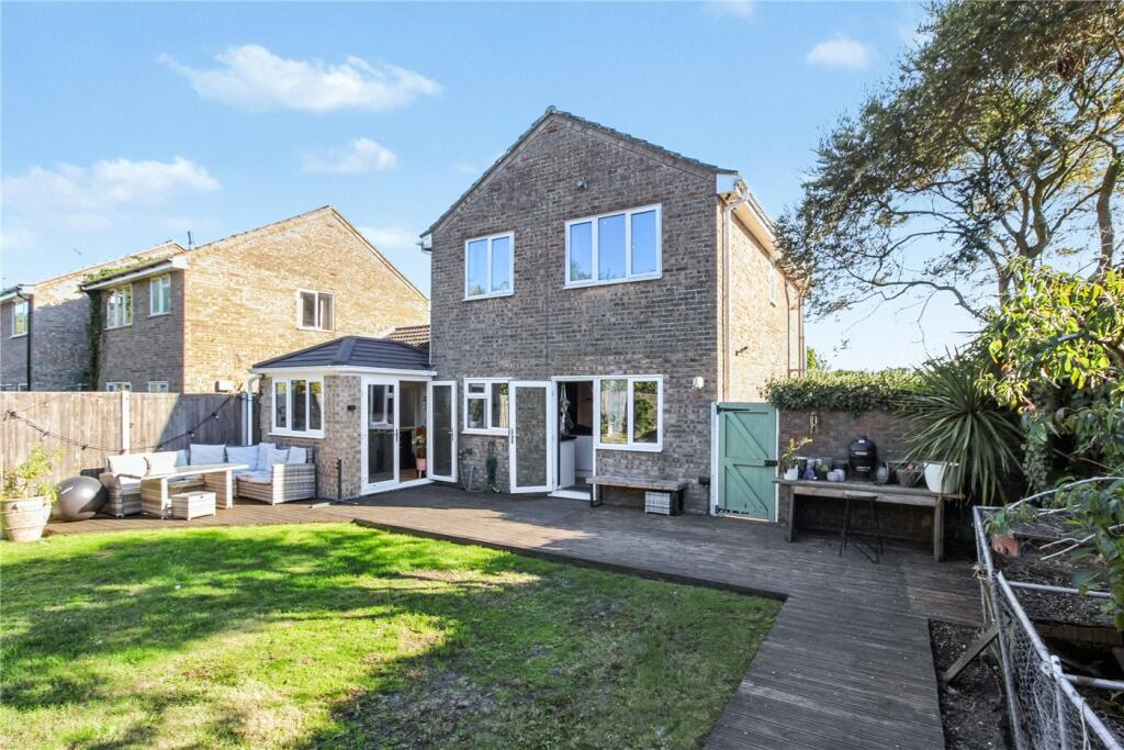 Kingfisher Crescent, Reydon, Southwold, Suffolk, IP18 photo 4