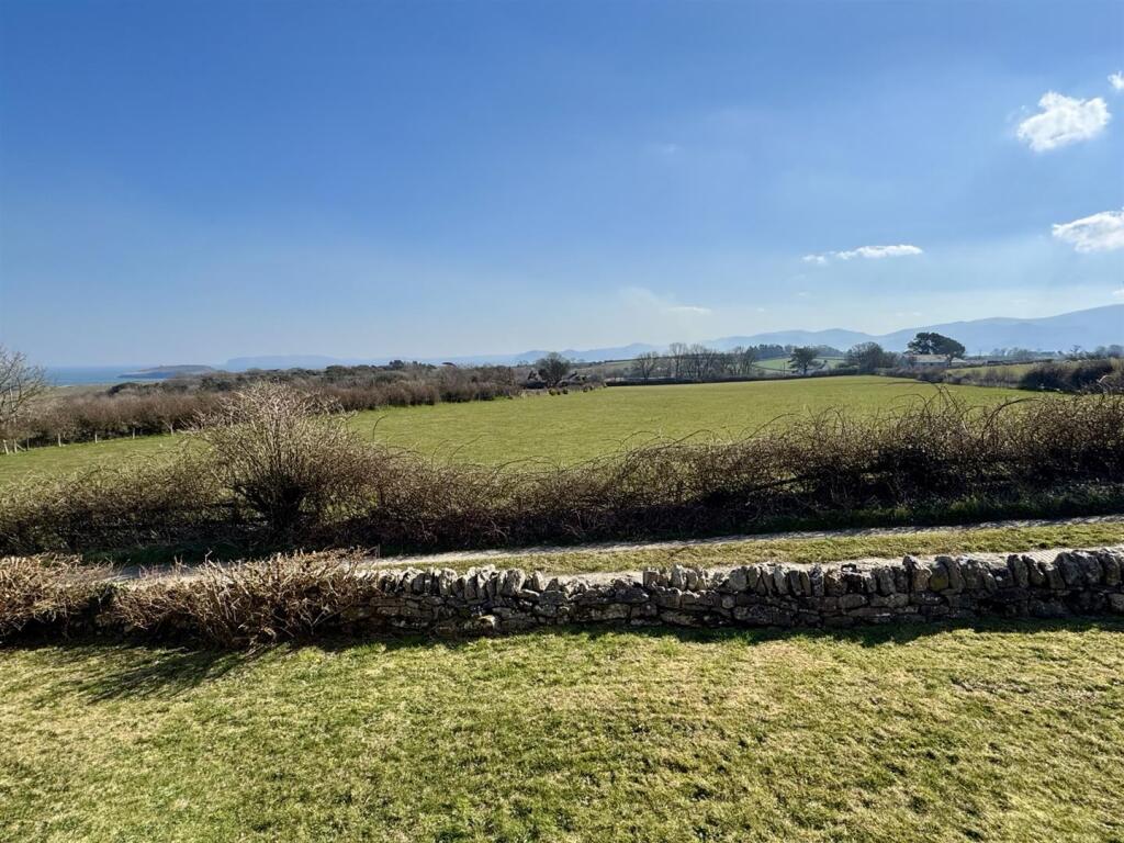 Hafoty, Plas Newydd Farm, Llangoed photo 2