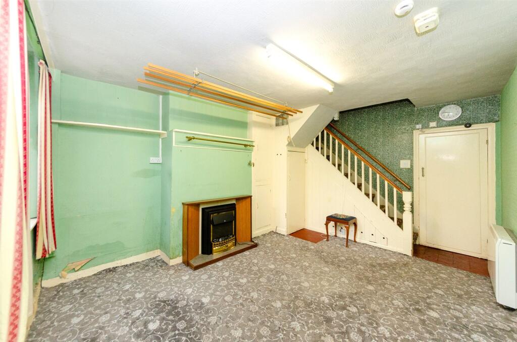 Rose Hill, Old Colwyn, Colwyn Bay, Conwy, LL29 photo 3
