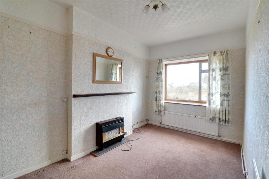 House in Stroud, Cam - More