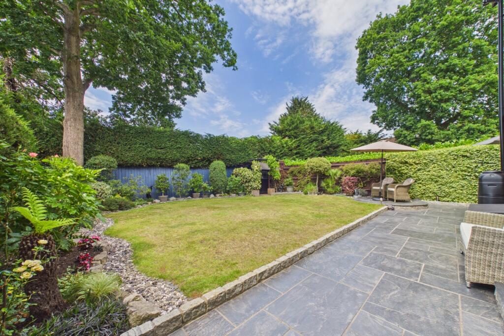 Wyvern Close, Bracknell, Berkshire, RG12 - More