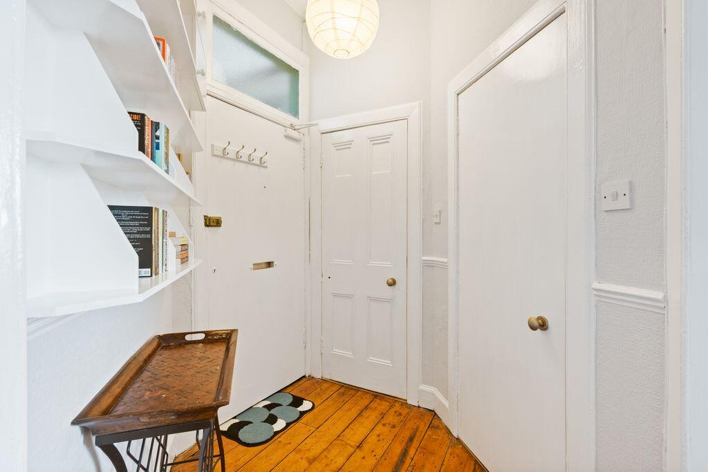 Apartment in Edinburgh - View 3