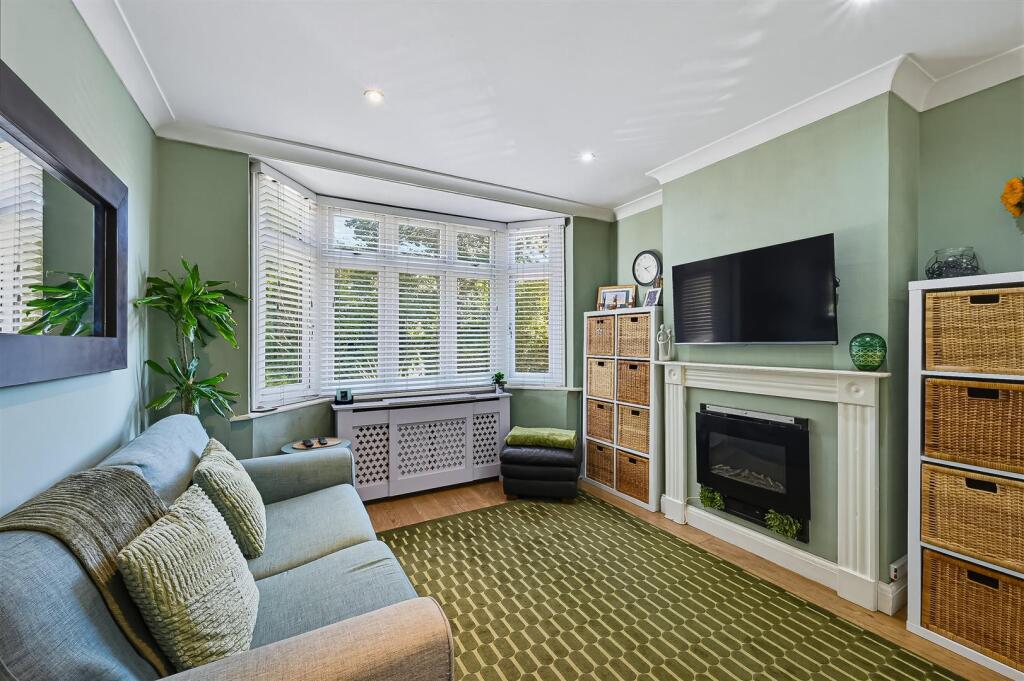 House in Reigate and Banstead, Surrey - View 5