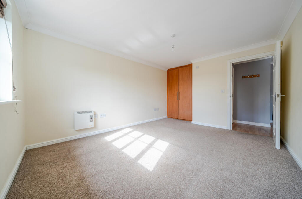 Apartment in Guildford - View 5