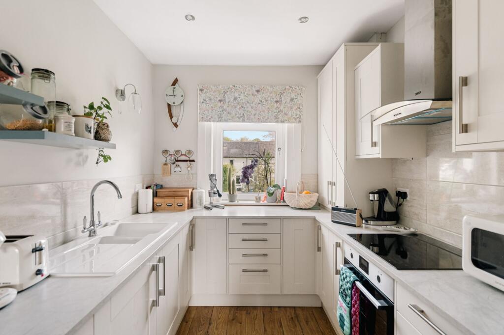 Apartment in Glasgow, Low Knightswood, Knightswood - More