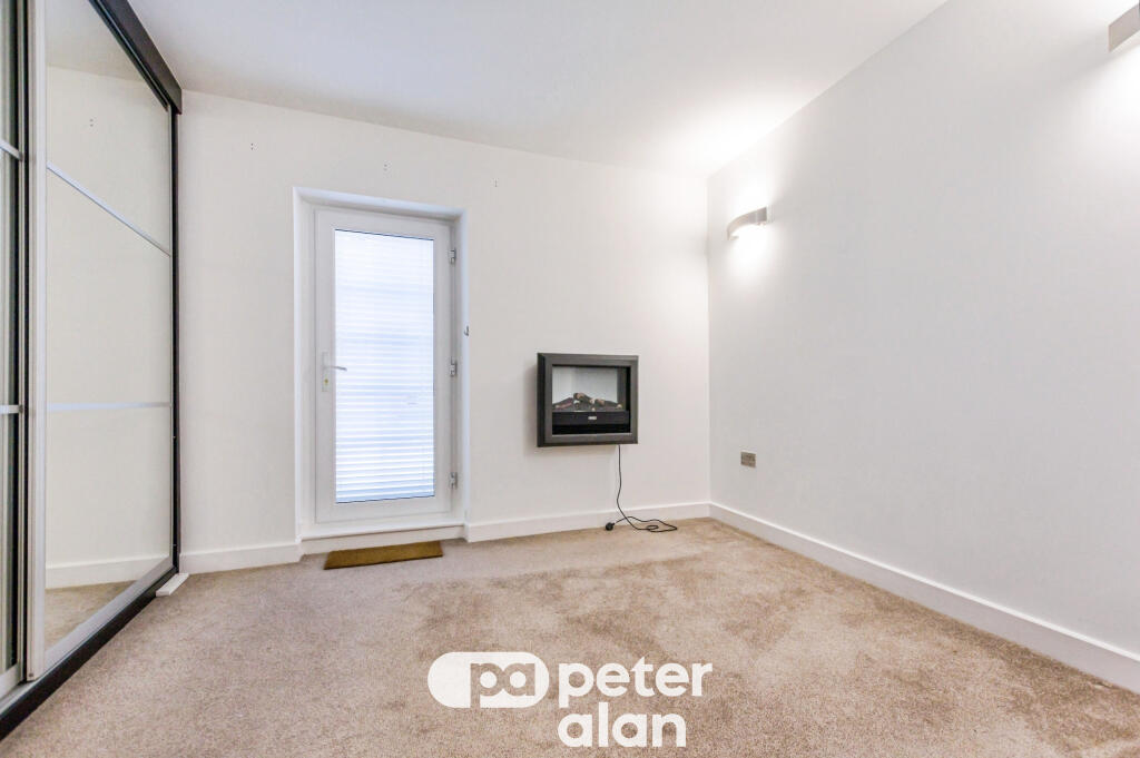 Apartment in Newport, Victoria - More