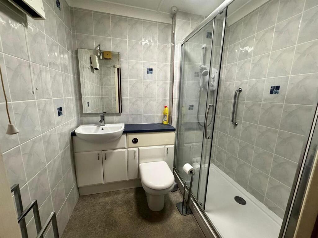 House in New Forest, Hythe and Dibden - More