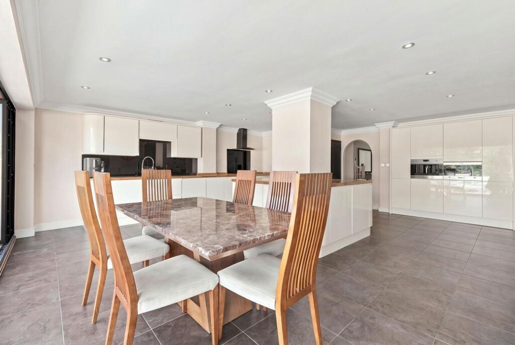House in Chelmsford - View 4