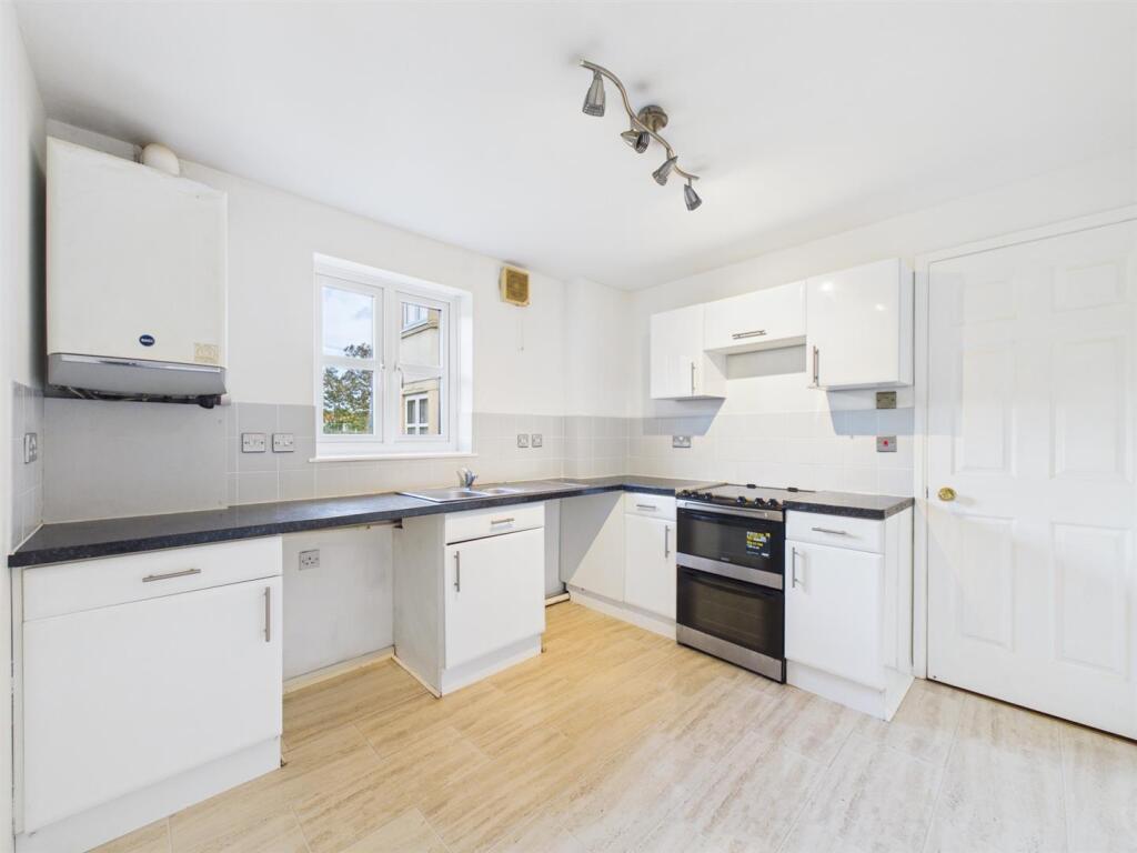 Apartment in North Tyneside, North East - View 4