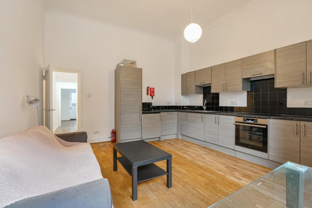 Apartment in London - View 2