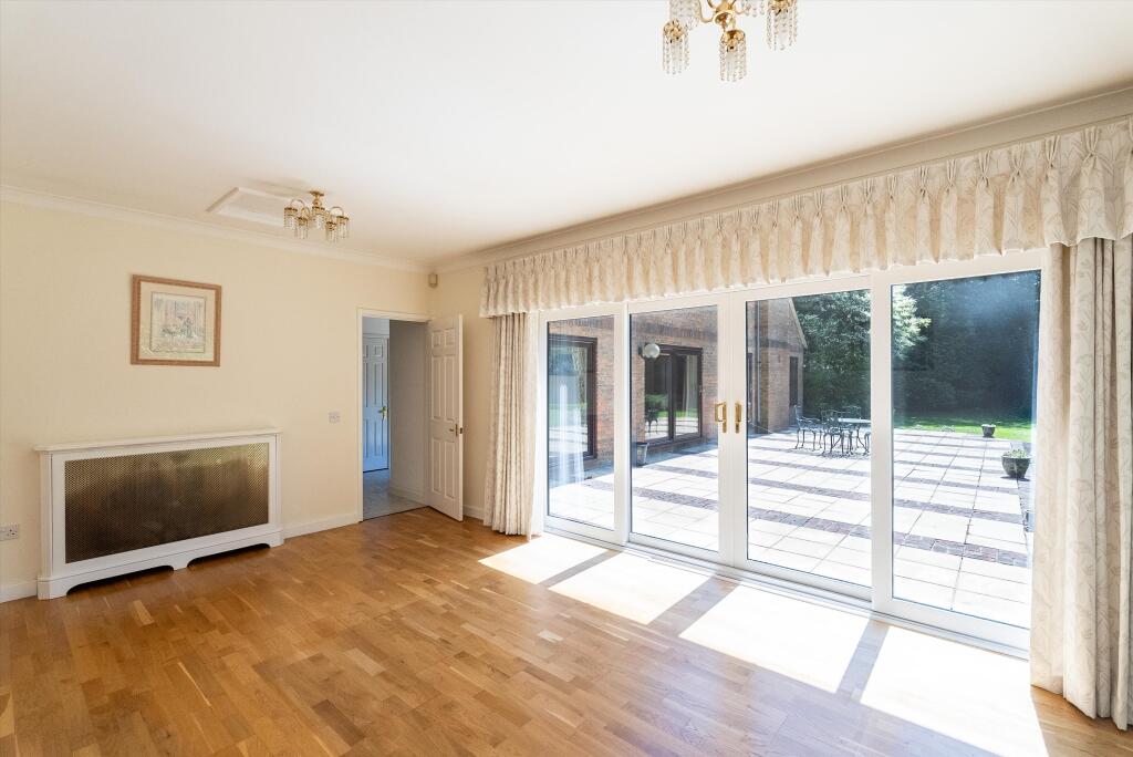 House in Elmbridge, Claygate - View 5