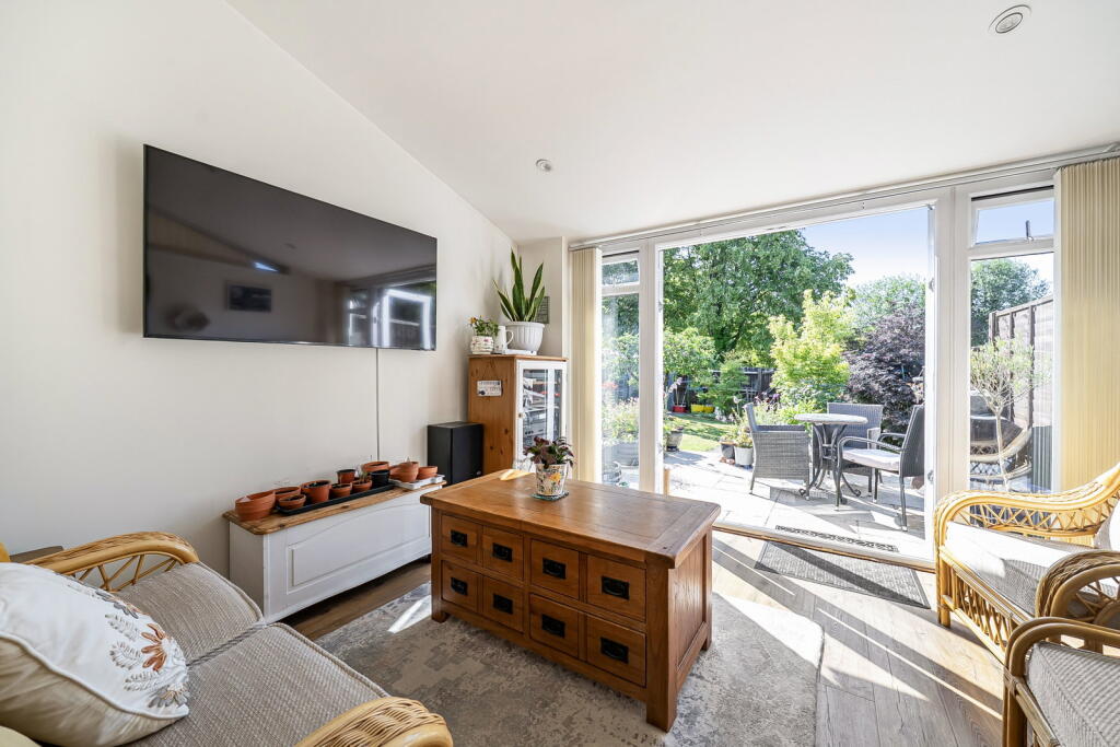House in Basingstoke and Deane, Basingstoke - View 3