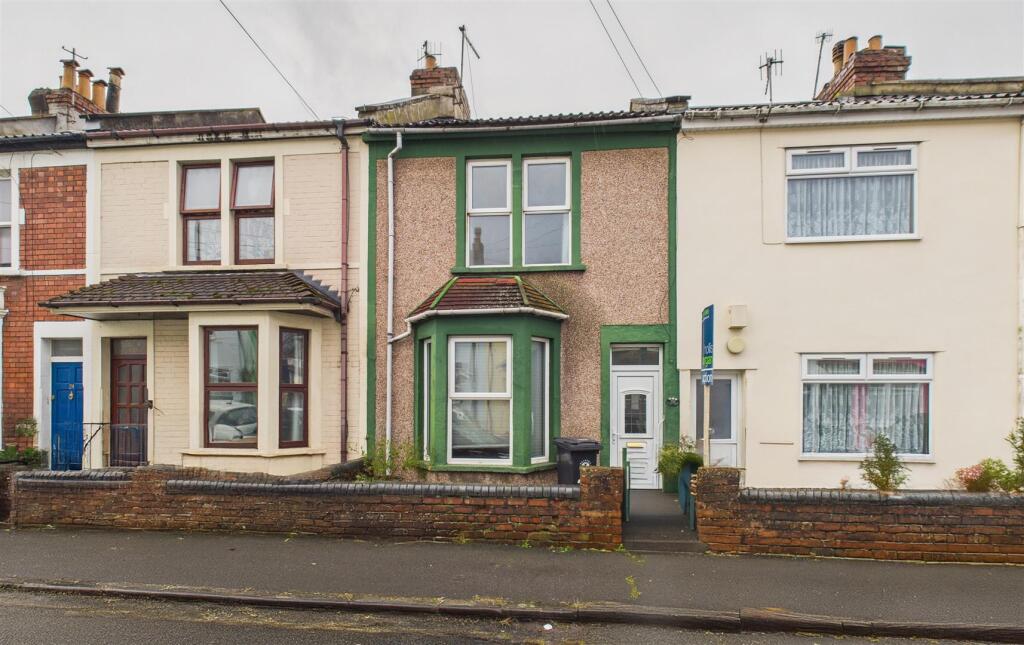 3-bed terraced on Updating | Victoria Park, £289,000