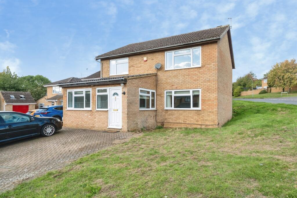 Main image of property: Cheyne Close, Buckingham