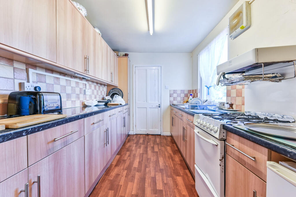 Castlehaven Road, Kentish Town, London, NW1 - View 2