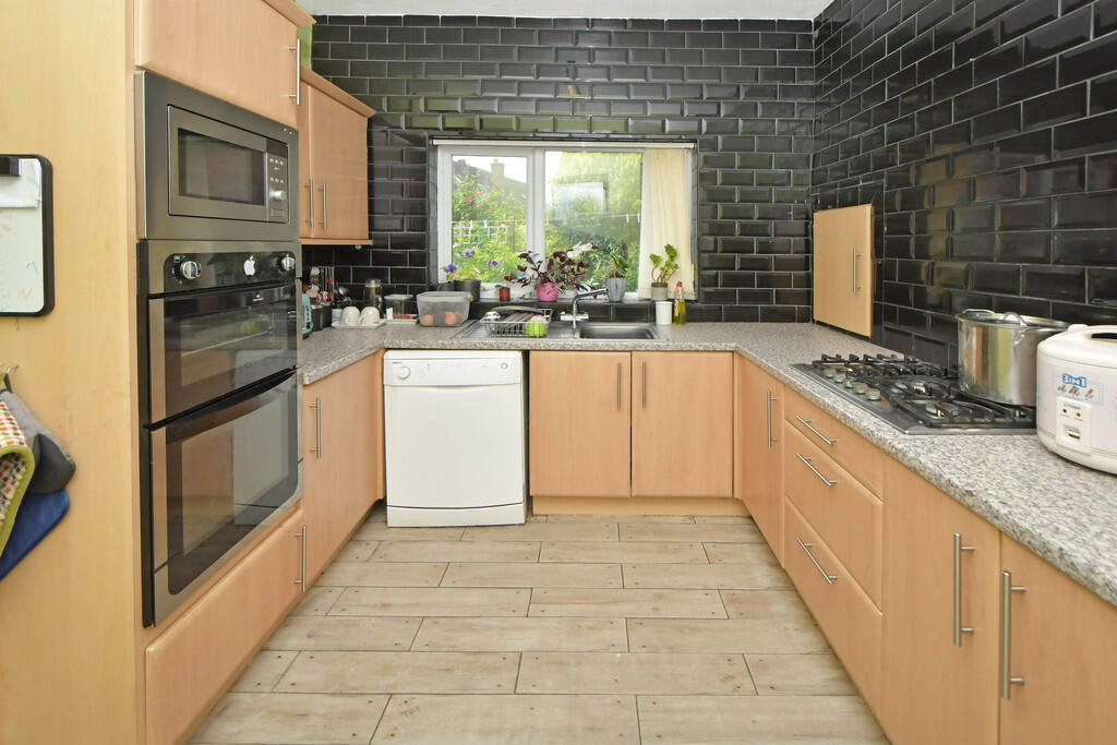 House in Stoke-on-Trent - View 4
