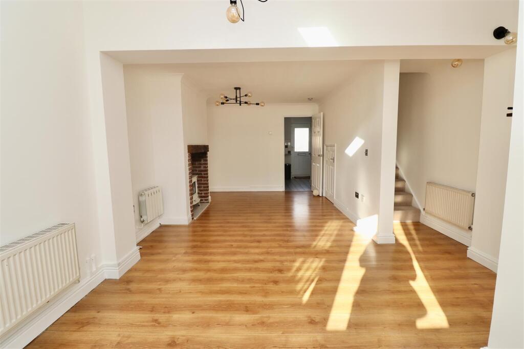 House in Sutton Upon Derwent - View 5