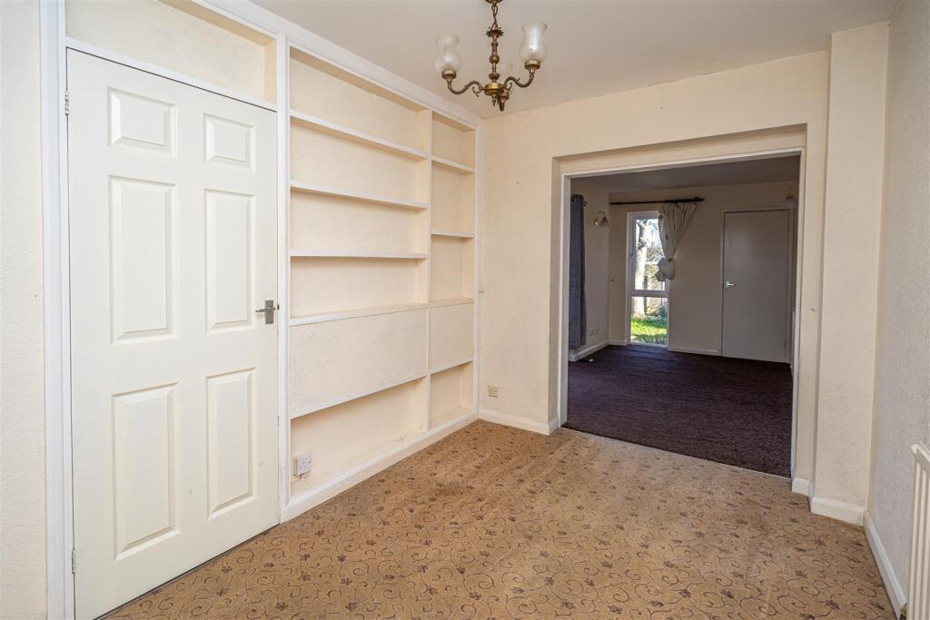 4 Easthall Close, Brewood, Stafford, ST19 9EX photo 4