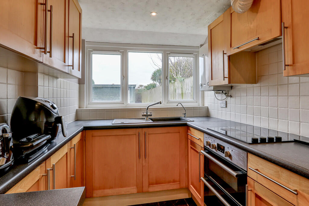 Horning Road, Branksome photo 4