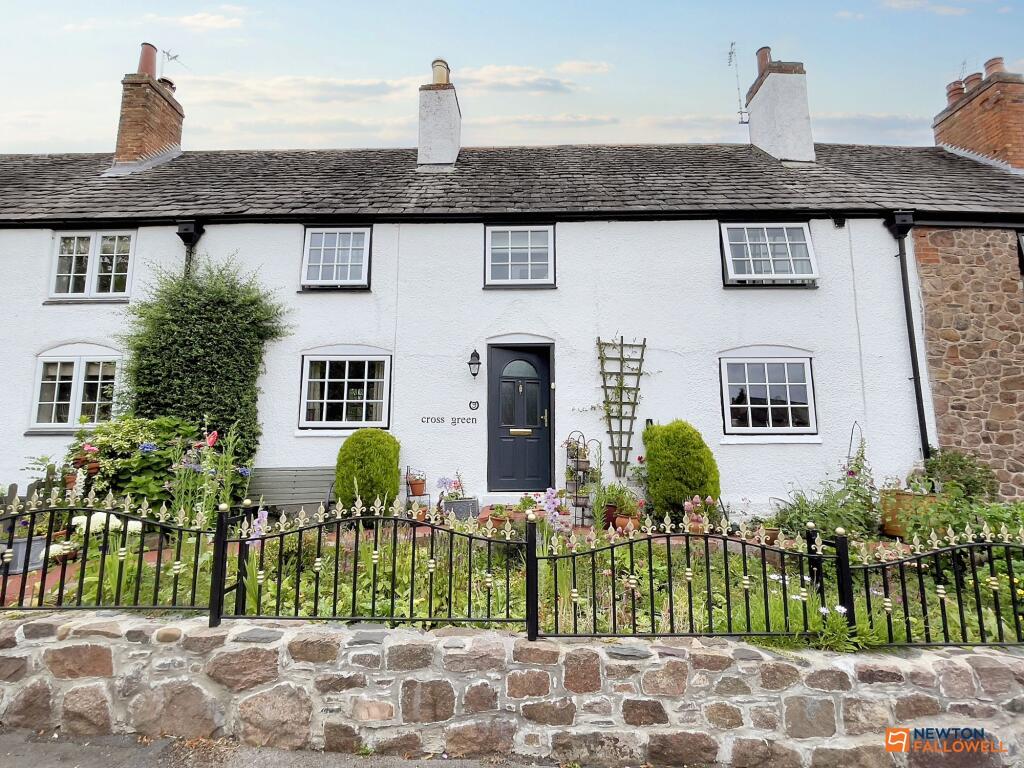 3-bed semi-detached on Cross Green, Rothley, LE7, £350,000