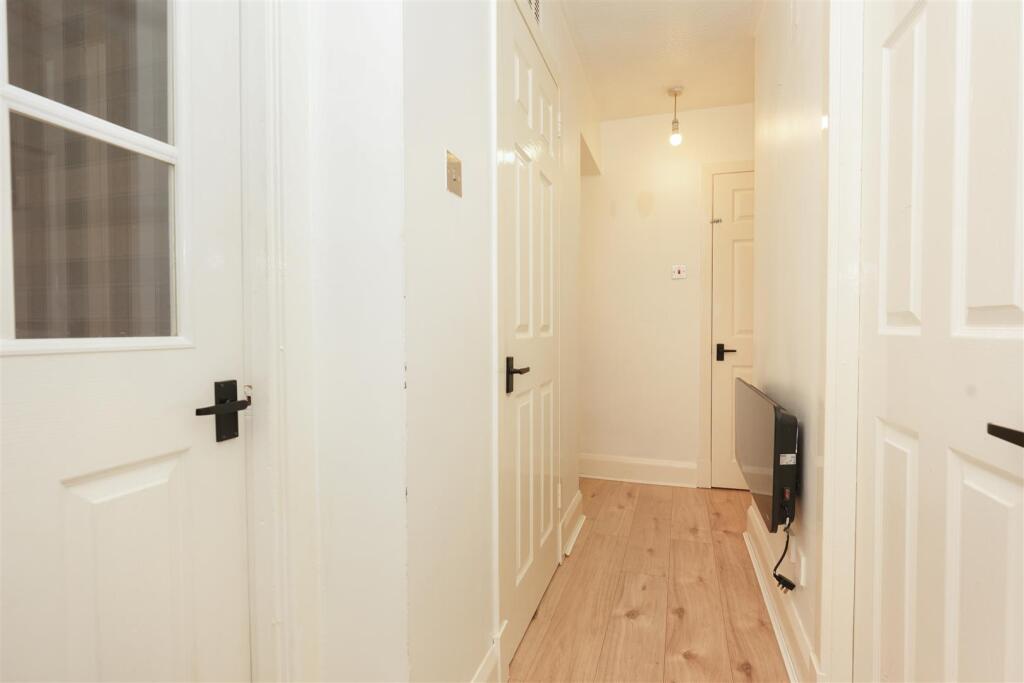 Apartment in Motherwell - View 4