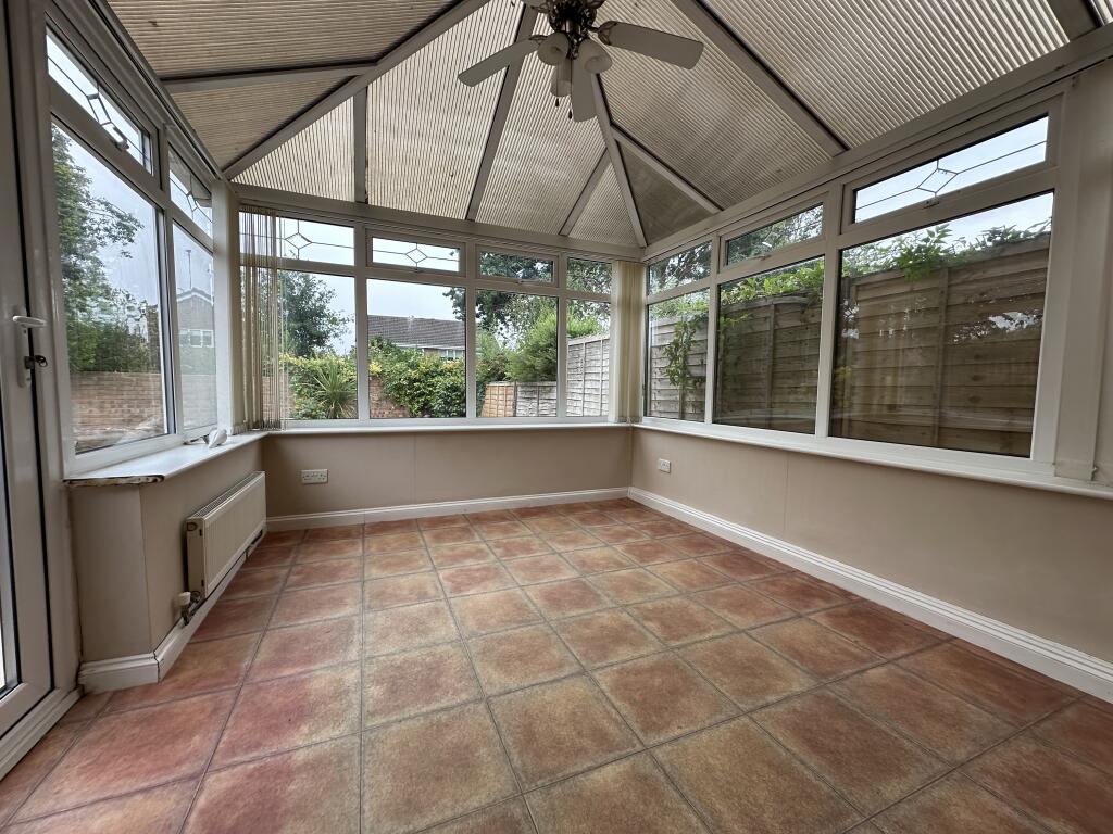 House in Warwick - View 4