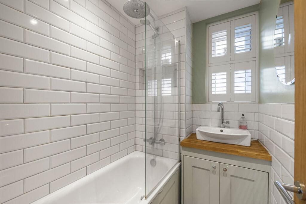 Apartment in London - View 5