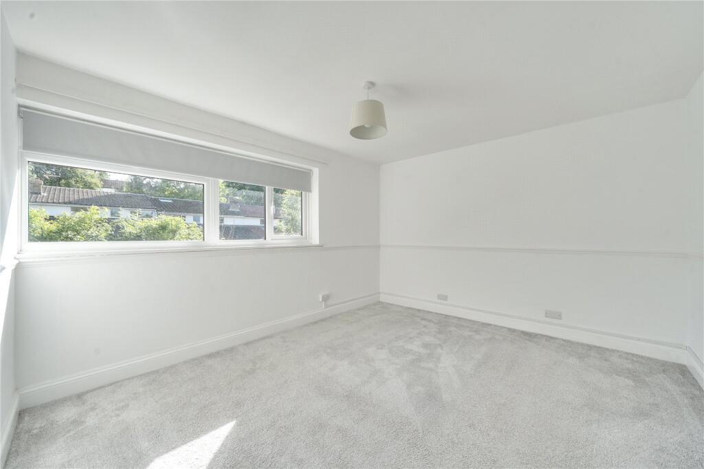 Apartment in Tonbridge - View 5