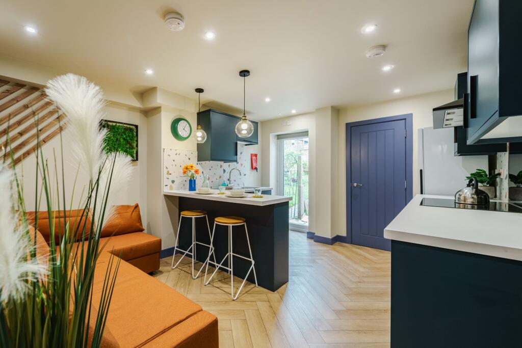 Apartment in Derby, Allestree - More