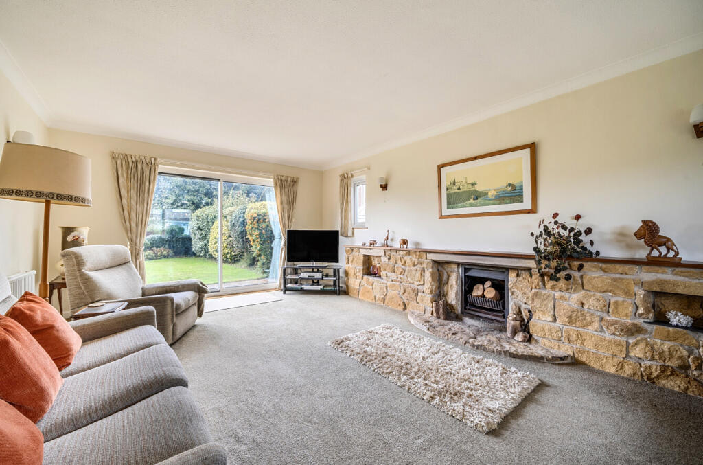 Monmouth Court, Chard, Somerset, TA20 photo 2