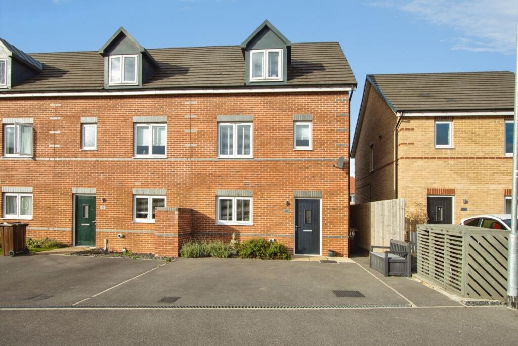 Main image of property: Little Wood Crescent, WAKEFIELD, West Yorkshire, WF1