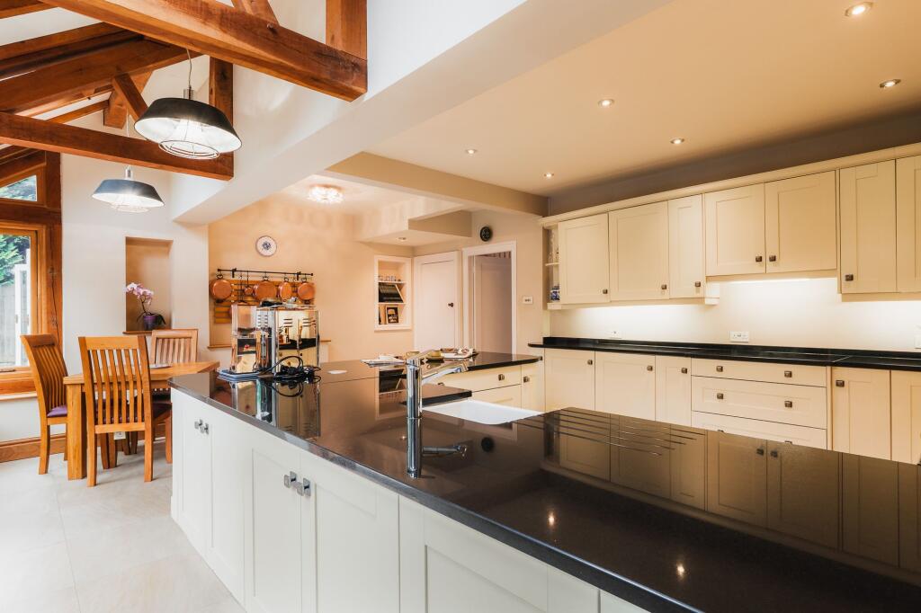 Langley House, 3 Cobbs Lane, Hough, CW2 5JN photo 4