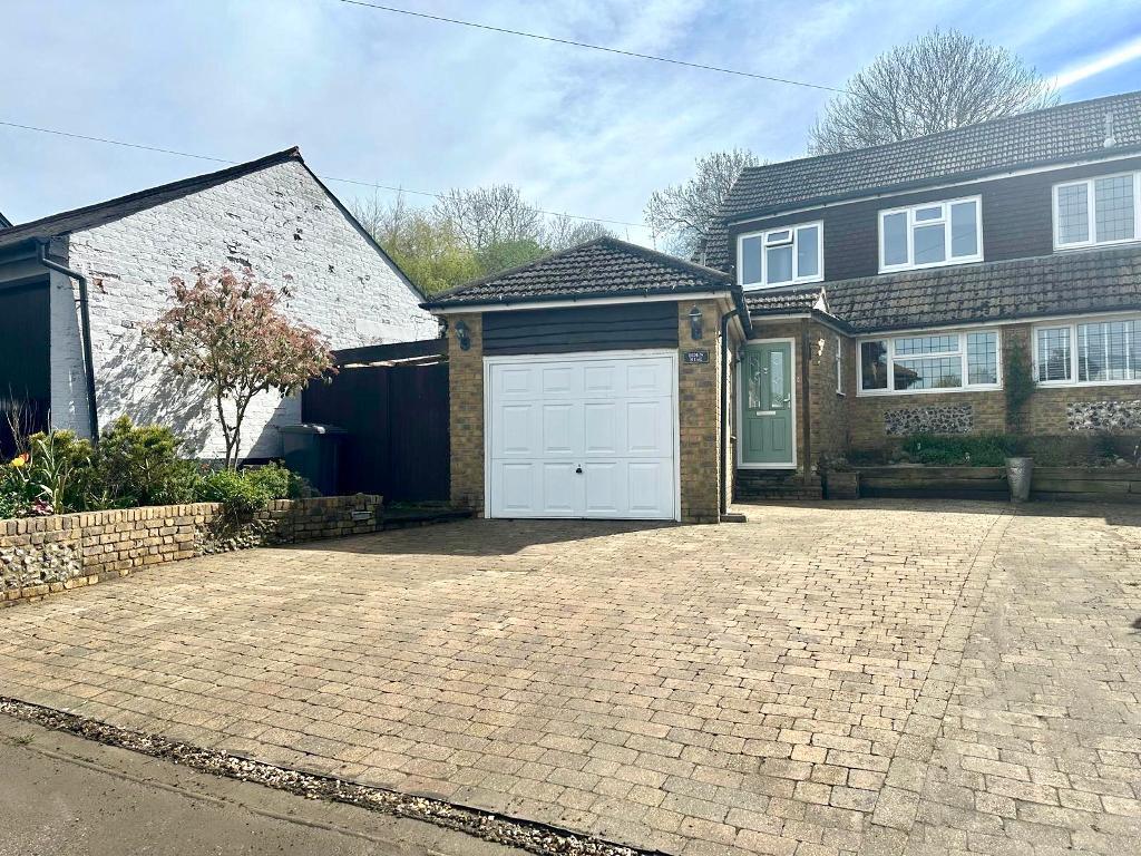 Main image of property: Main Road, Knockholt, Sevenoaks, Kent, TN14 7LD