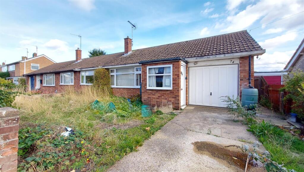 2-bed semi-detached on Kingsway, Bourne, £180,000