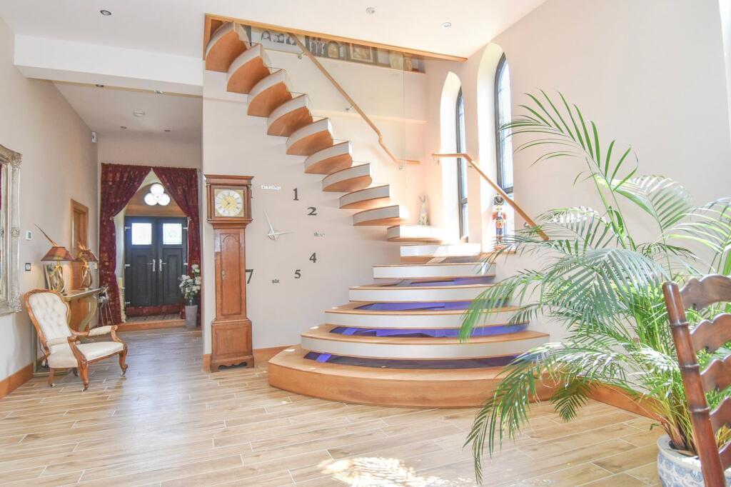 House in Taunton, Somerset - View 3