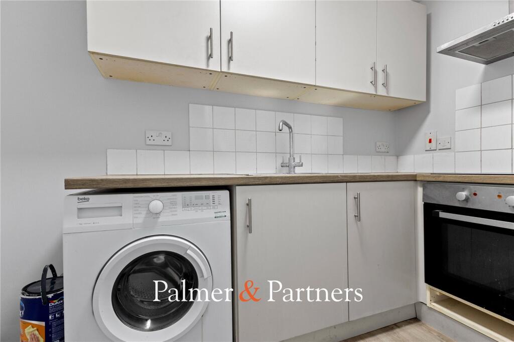Wellesley Road, Colchester, Essex, CO3 photo 2