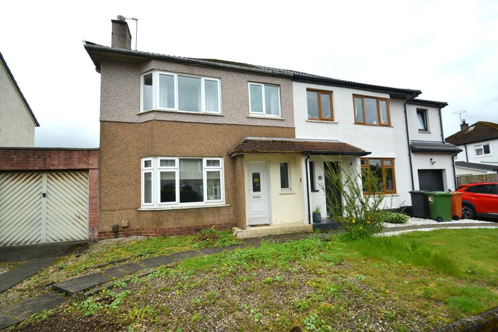 Main image of property: 33 Kelvin Drive, Kirkintilloch, Glasgow, G66 1BS