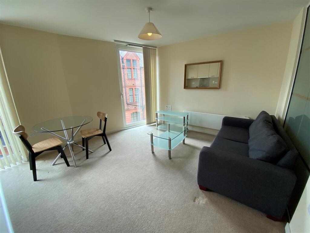 Apartment in Manchester - View 5