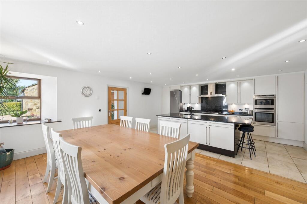 Long Preston, Skipton, North Yorkshire, BD23 photo 4