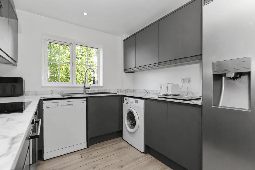 Apartment in Vale of White Horse, Wootton Village, Wootton - View 3